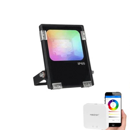 Wifi set met 1 tot 4 RGBWW led schijnwerpers 20 watt met wifi bediening